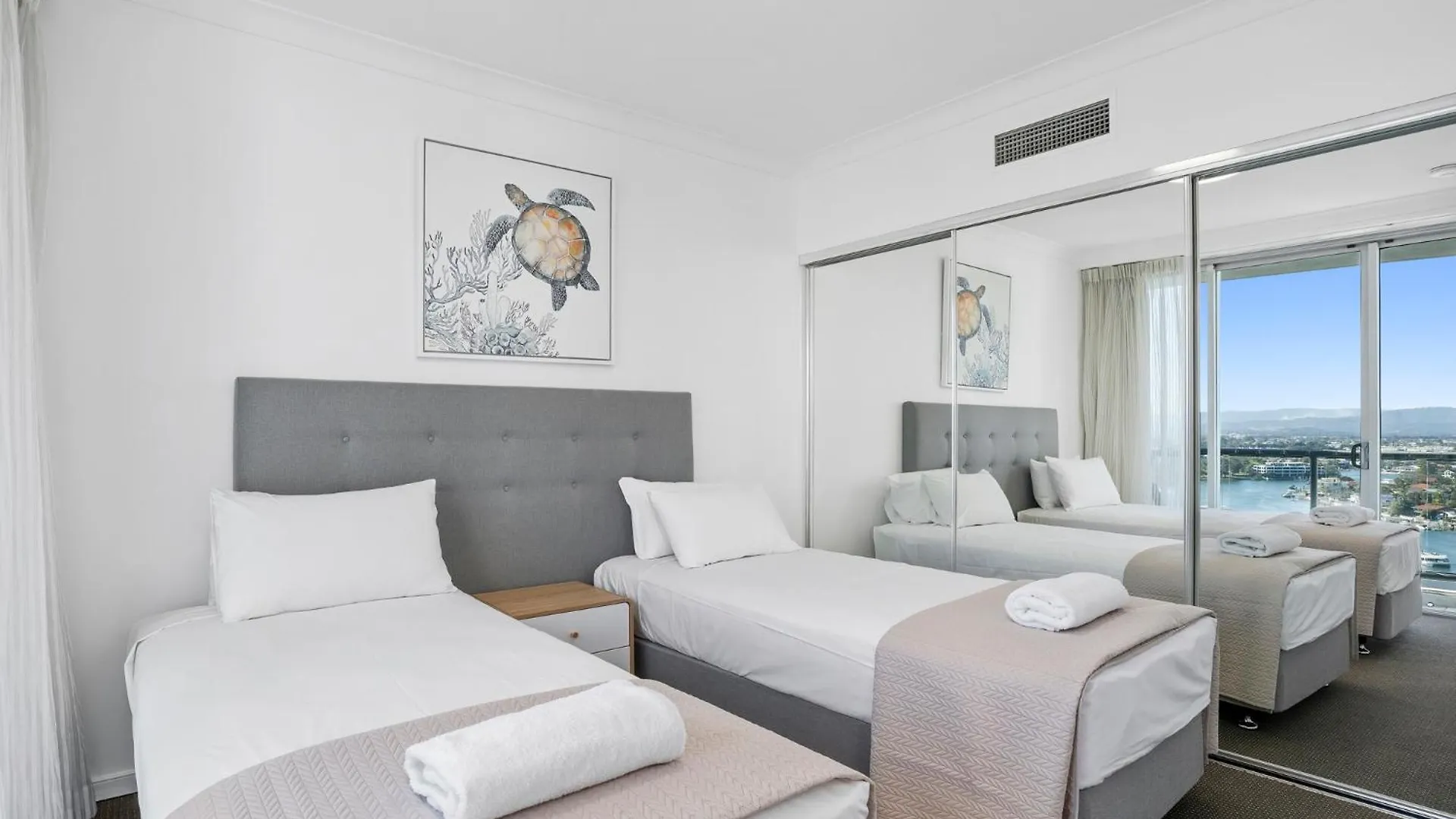Towers Of Chevron - Private Apartments Gold Coast