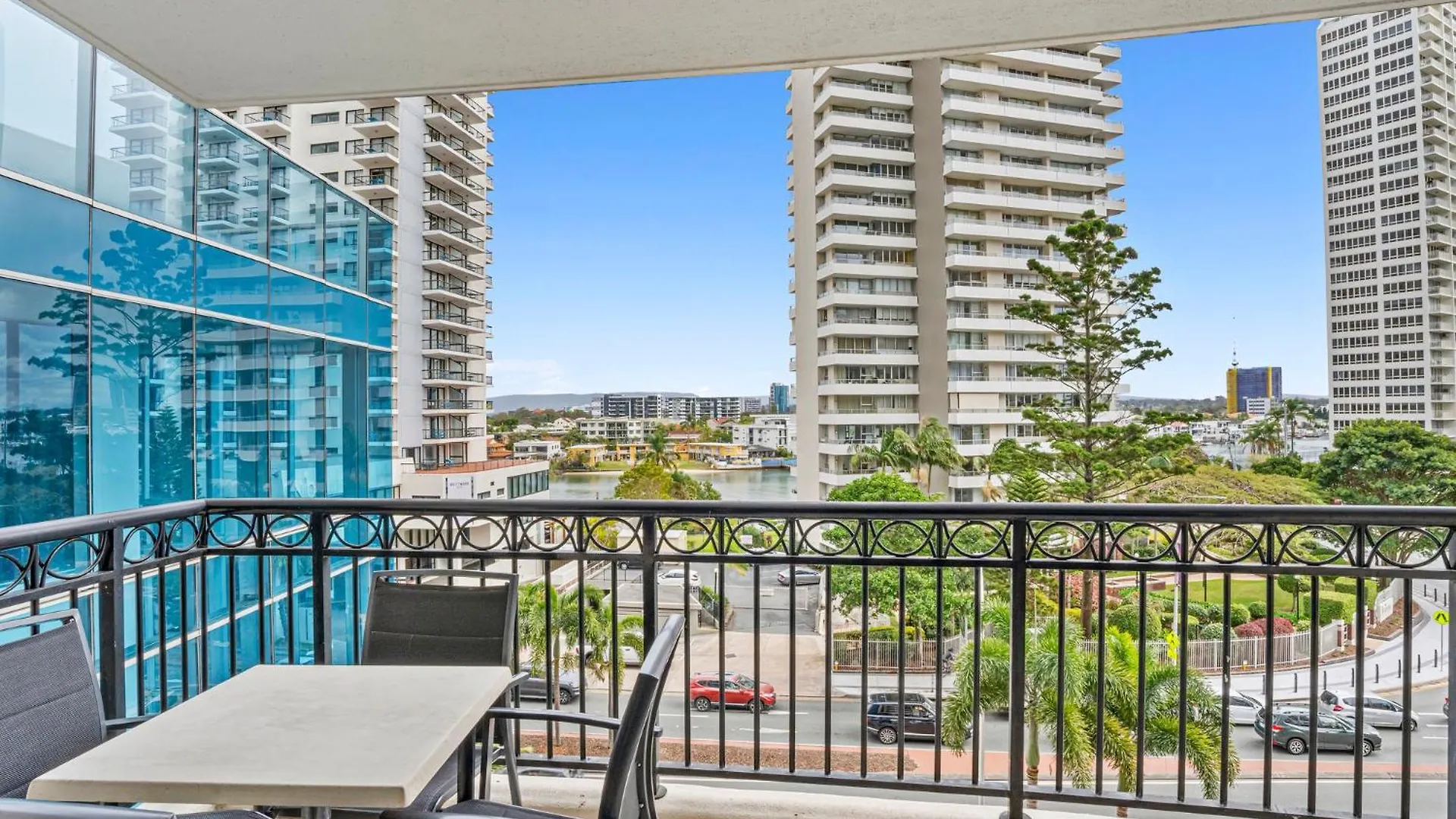 Towers Of Chevron - Private Apartments Gold Coast