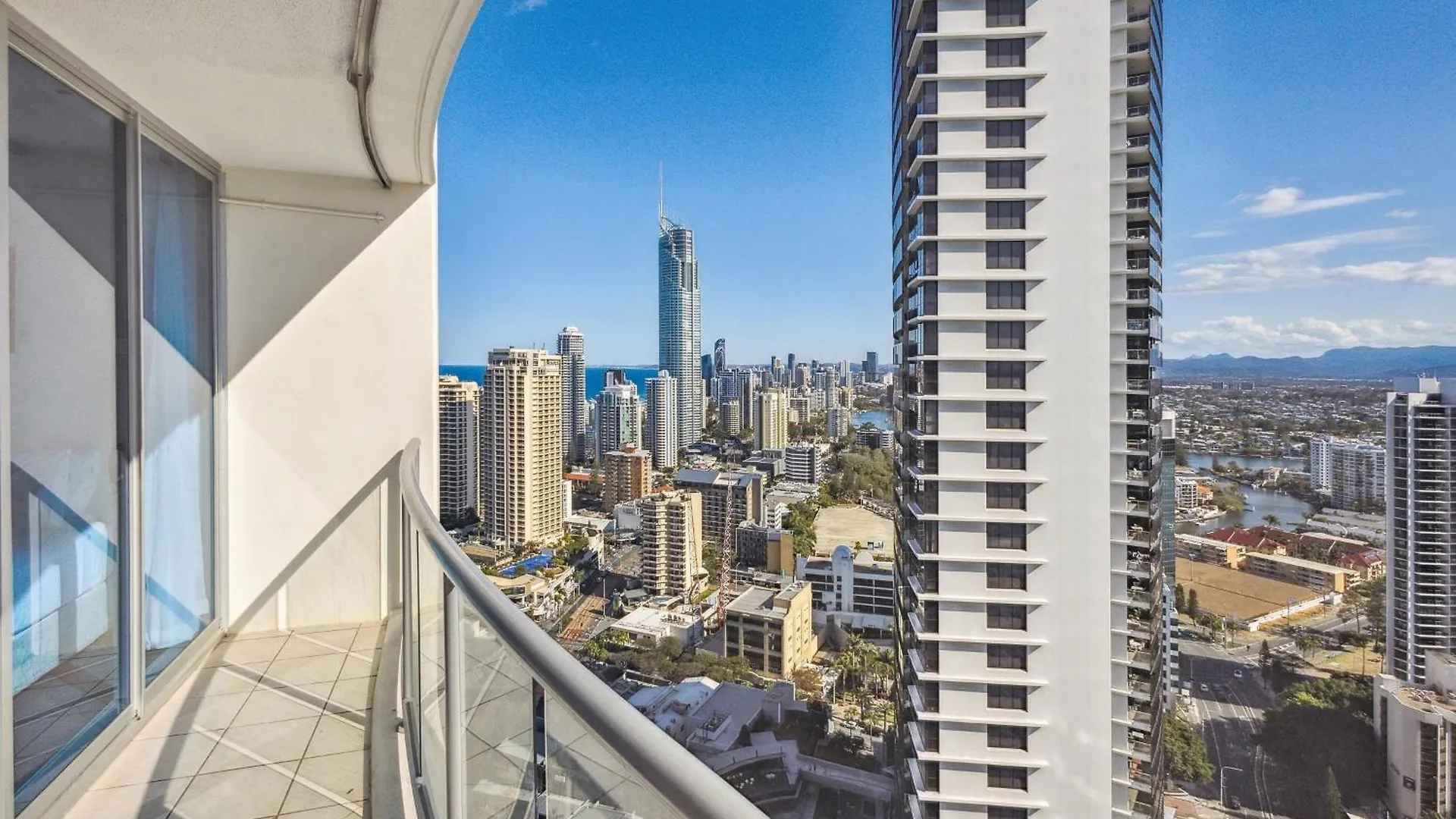 Towers Of Chevron - Private Apartments Gold Coast Australia